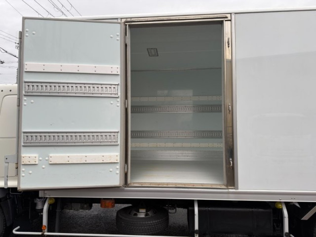 日野 レンジャー 中型 冷蔵冷凍バン 2KG-FD2ABG(103200) 11枚目