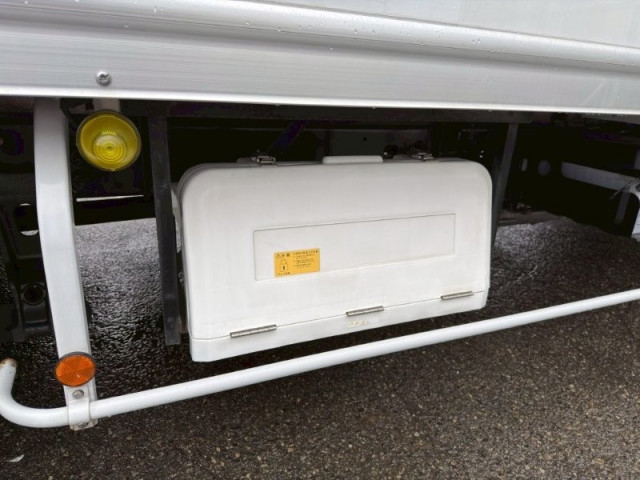 日野 レンジャー 中型 冷蔵冷凍バン 2KG-FD2ABG(103200) 17枚目