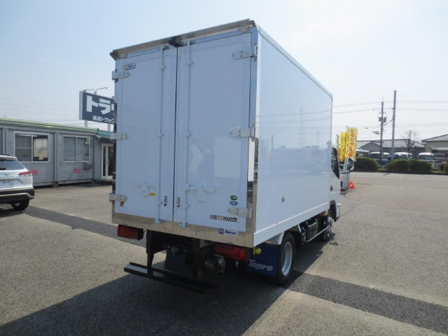 三菱ふそう キャンター 小型 冷蔵冷凍バン 2RG-FBA20(103202) 4枚目