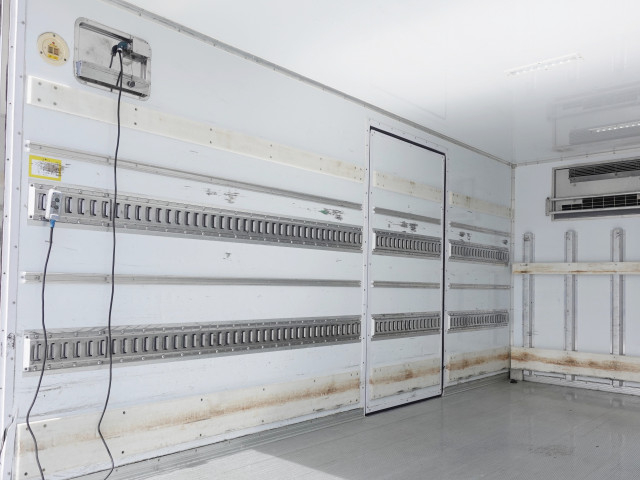 日野 デュトロ 小型 冷蔵冷凍バン 2RG-XZU712M(103201) 16枚目