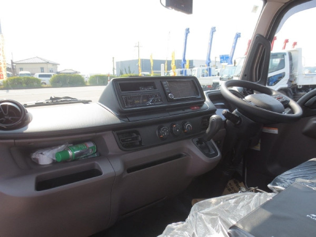 三菱ふそう キャンター 小型 冷蔵冷凍バン 2RG-FBA20(103202) 17枚目