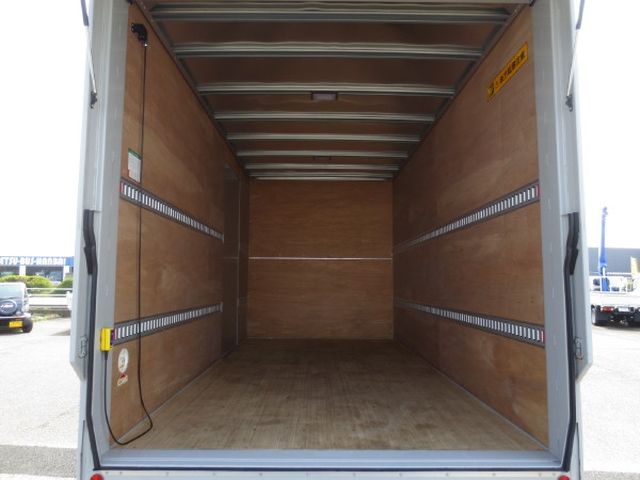 いすゞ エルフ 小型 バン 2RG-NPR88AN(103204) 10枚目