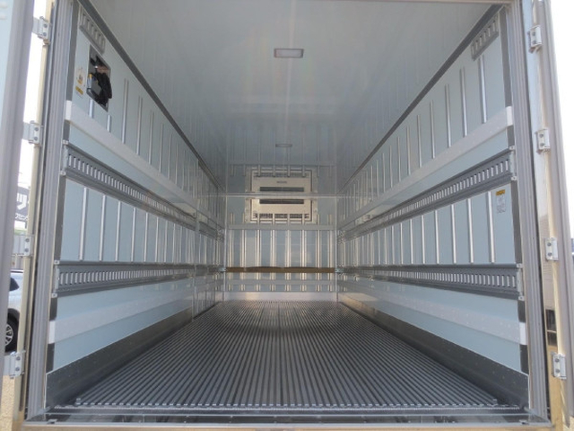 日野 レンジャー 中型 冷蔵冷凍バン 2KG-FD2ABG(103205) 10枚目