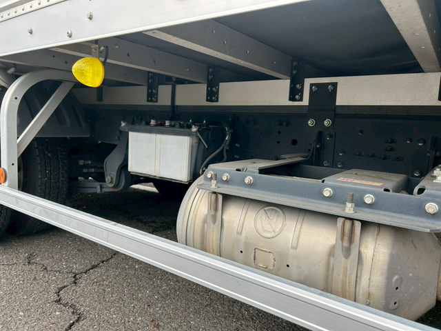 三菱ふそう ファイター 中型 バン 2KG-FK65F(103210) 11枚目