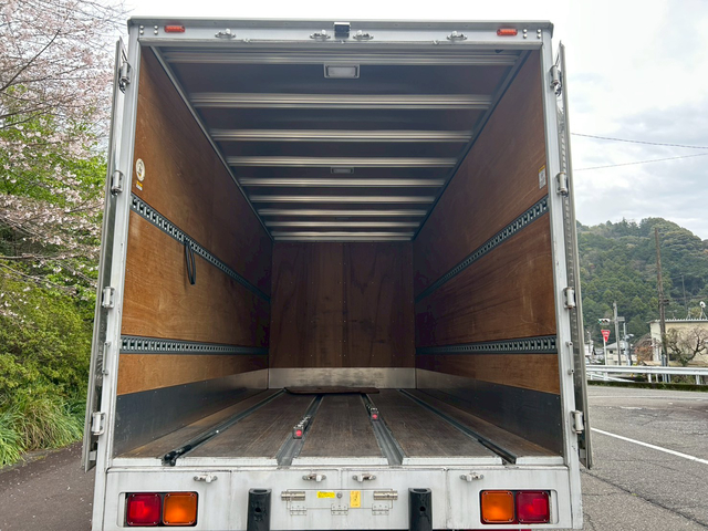 三菱ふそう ファイター 中型 バン 2KG-FK65F(103210) 18枚目