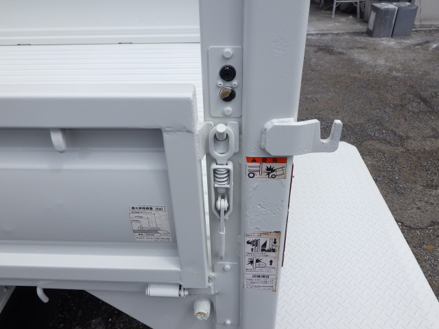 マツダ ボンゴ 小型 平ボディ ABF-SKP2T(103243) 24枚目