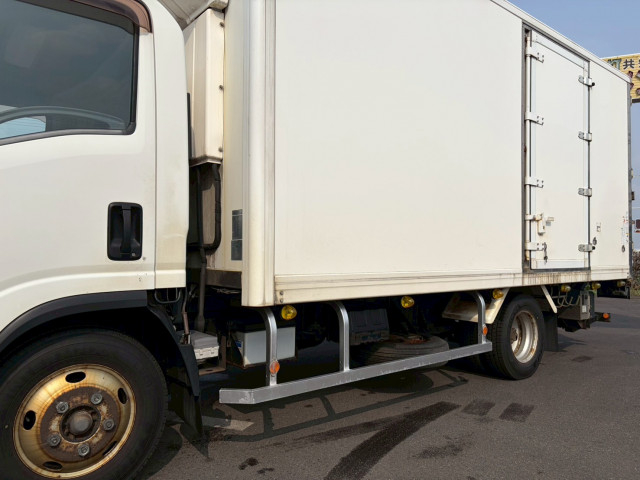いすゞ エルフ 小型 冷蔵冷凍バン BKG-NPR85AN(103256) 19枚目