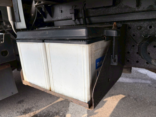 いすゞ エルフ 小型 冷蔵冷凍バン BKG-NPR85AN(103256) 21枚目