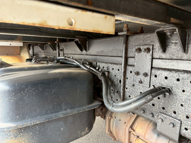 いすゞ エルフ 小型 冷蔵冷凍バン BKG-NPR85AN(103256) 29枚目