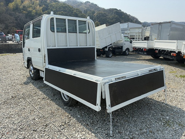 Isuzu elf Small Double cab PB-NKR81A(103262) 13枚目