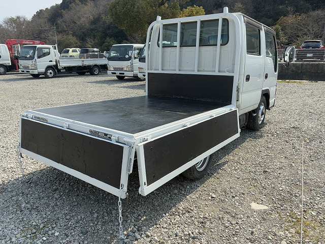Isuzu elf Small Double cab PB-NKR81A(103262) 15枚目