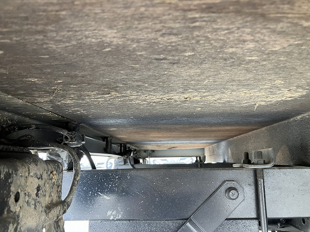 三菱ふそう キャンター 小型 平ボディ（クレーン付） KK-FE72EC(103266) 34枚目