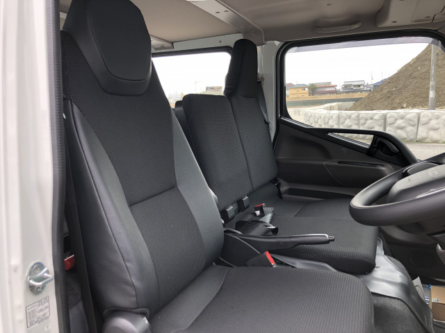 三菱ふそう キャンター 小型 Wキャブ 2RG-FBA20(103280) 6枚目