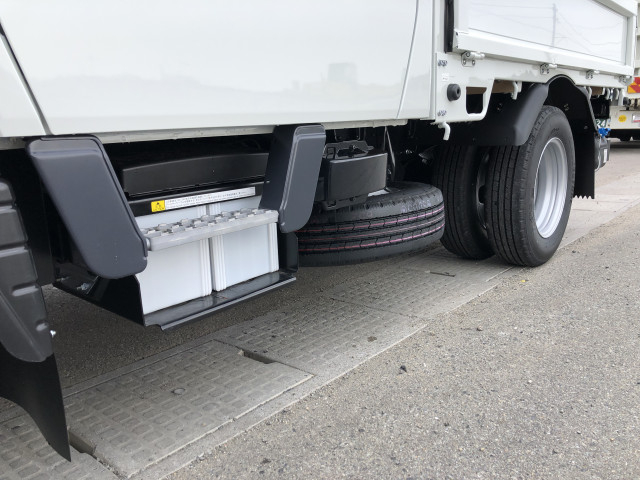 三菱ふそう キャンター 小型 Wキャブ 2RG-FBA20(103280) 24枚目