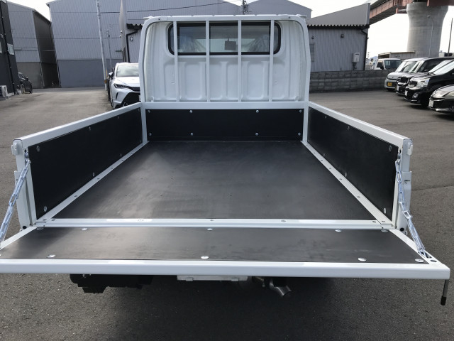 三菱ふそう キャンター 小型 Wキャブ 2RG-FBA20(103281) 25枚目