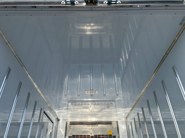 三菱ふそう キャンター 小型 冷蔵冷凍バン 2RG-FBAV0(103283) 11枚目