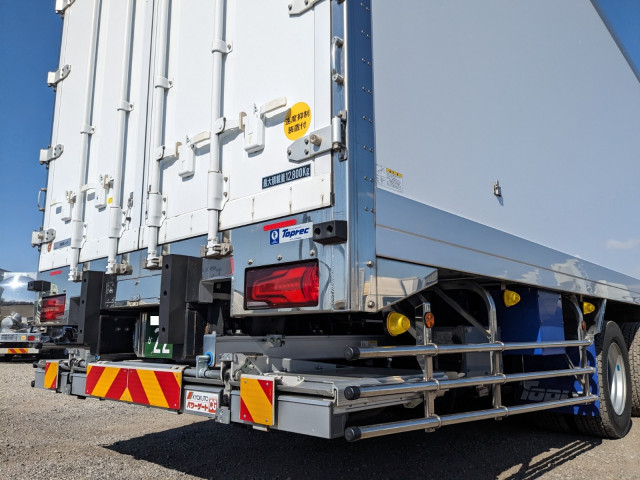 三菱ふそう スーパーグレート 大型 冷蔵冷凍バン 2PG-FS84HZ(103286) 6枚目