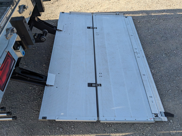 三菱ふそう スーパーグレート 大型 冷蔵冷凍バン 2PG-FS84HZ(103286) 9枚目