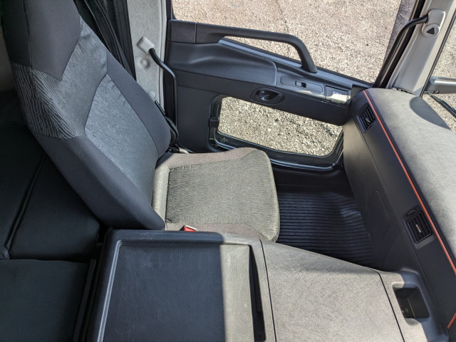 三菱ふそう スーパーグレート 大型 冷蔵冷凍バン 2PG-FS84HZ(103286) 35枚目