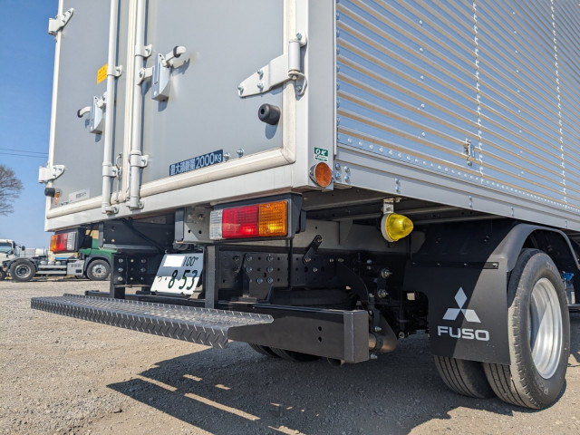 三菱ふそう キャンター 小型 バン 2RG-FEAV0(103289) 6枚目
