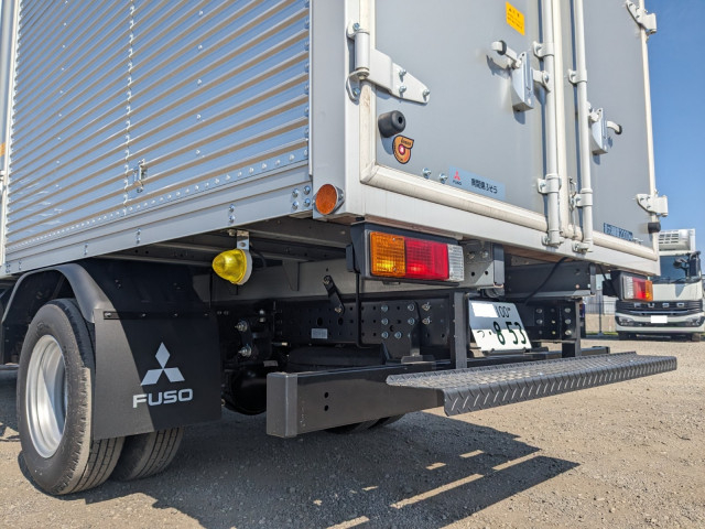 三菱ふそう キャンター 小型 バン 2RG-FEAV0(103289) 7枚目