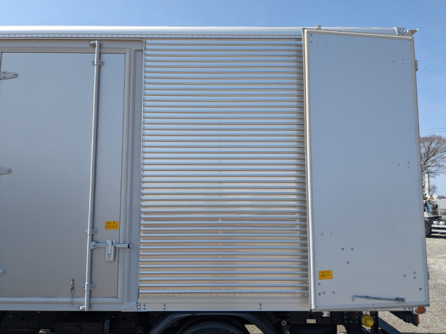 三菱ふそう キャンター 小型 バン 2RG-FEAV0(103289) 19枚目