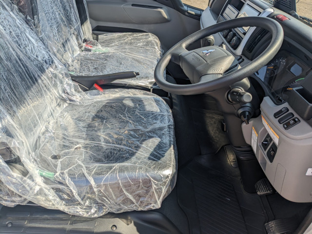 三菱ふそう キャンター 小型 バン 2RG-FEAV0(103289) 28枚目