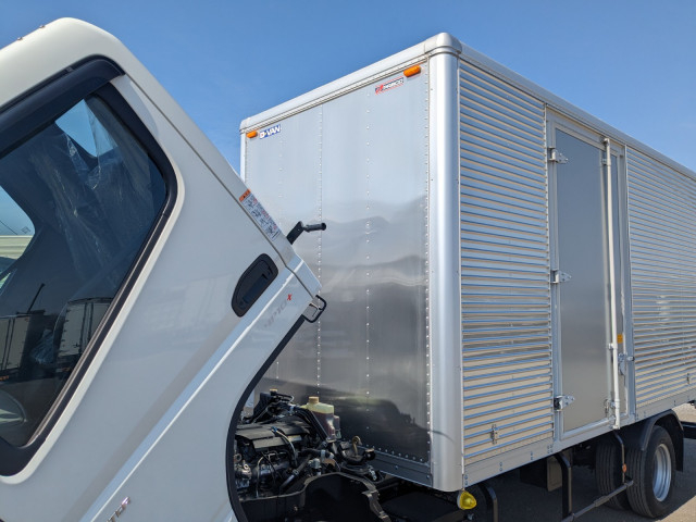 三菱ふそう キャンター 小型 バン 2RG-FEAV0(103289) 34枚目