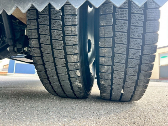 いすゞ エルフ 小型 平ボディ 2RG-NMR88AC(103291) 23枚目