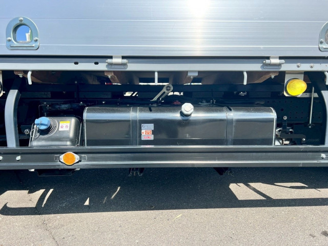 いすゞ エルフ 小型 平ボディ 2RG-NMR88AC(103291) 31枚目