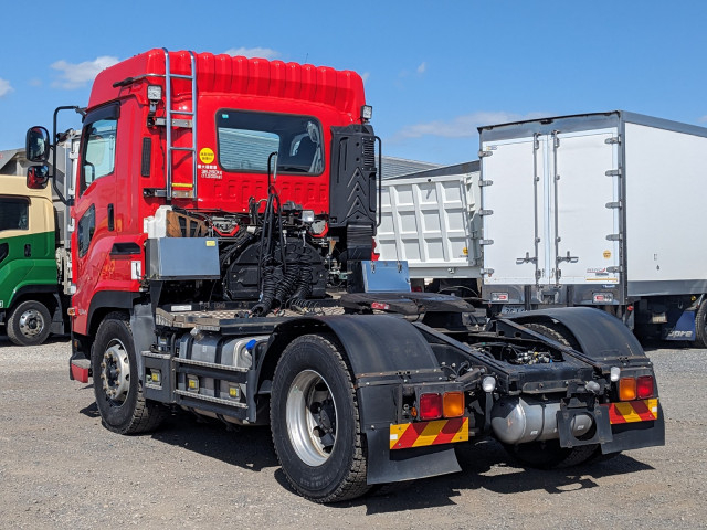 いすゞ ギガ 大型 トラクタ 2KG-EXD52CD(103295) 4枚目