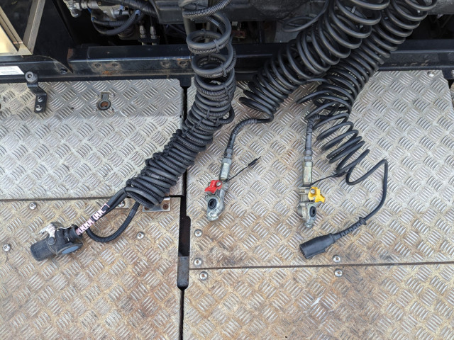 いすゞ ギガ 大型 トラクタ 2KG-EXD52CD(103295) 13枚目