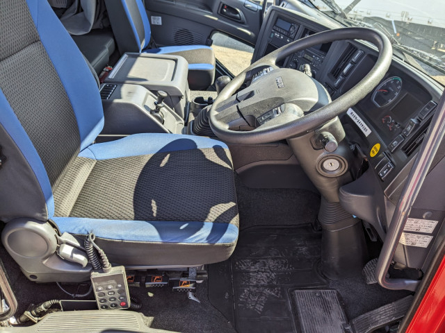 いすゞ ギガ 大型 トラクタ 2KG-EXD52CD(103295) 33枚目