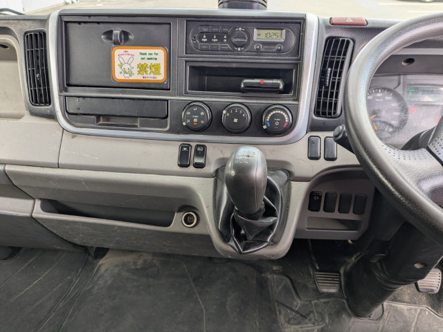 三菱ふそう キャンター 小型 バン TPG-FEB50(103296) 19枚目