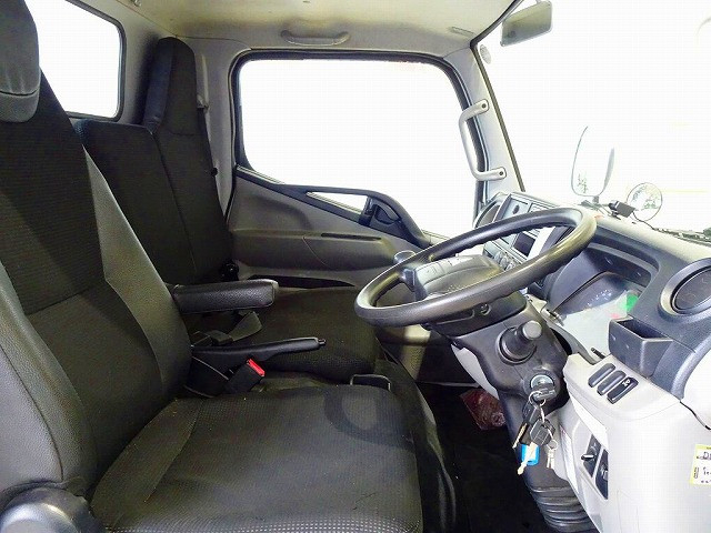 三菱ふそう キャンター 小型 平ボディ（クレーン付） TPG-FBA50(103298) 6枚目