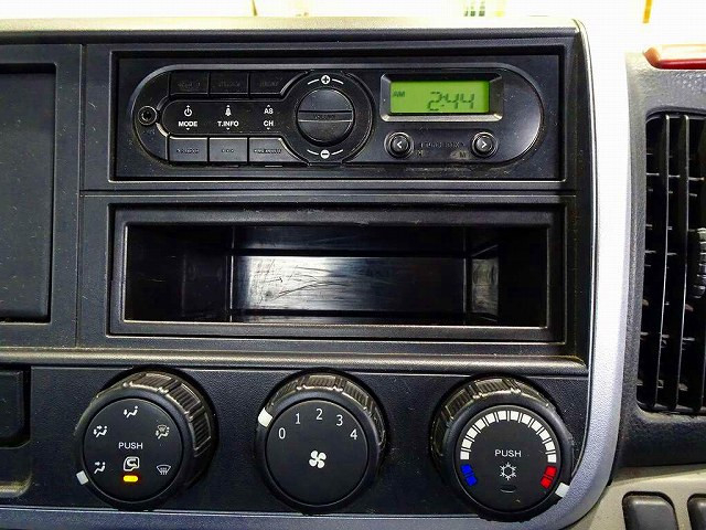 三菱ふそう キャンター 小型 平ボディ（クレーン付） TPG-FBA50(103298) 11枚目