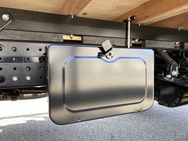 三菱ふそう キャンター 小型 平ボディ（クレーン付） 2RG-FEB90(103300) 10枚目