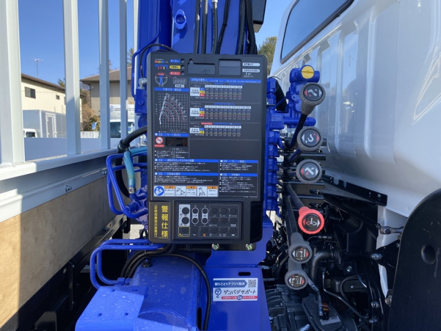 三菱ふそう キャンター 小型 平ボディ（クレーン付） 2RG-FEB90(103300) 11枚目