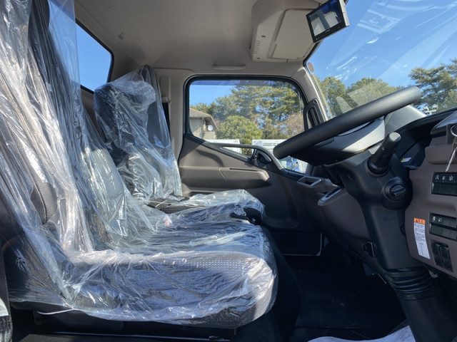 三菱ふそう キャンター 小型 平ボディ（クレーン付） 2RG-FEB90(103300) 15枚目