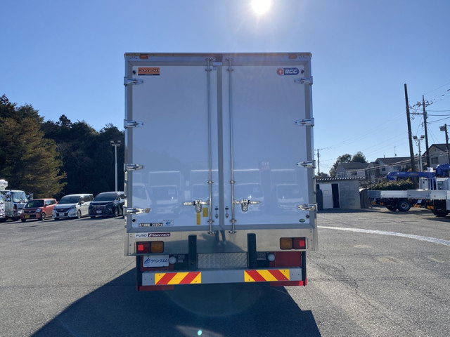 三菱ふそう ファイター 小型 冷蔵冷凍バン 2KG-FK65F(103301) 8枚目