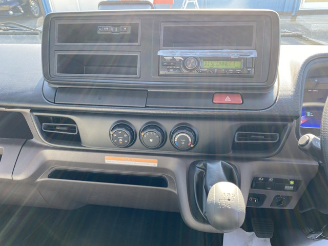 三菱ふそう キャンター 小型 平ボディ（クレーン付） 2PG-FEB90(103304) 17枚目