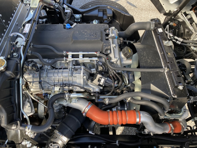 三菱ふそう キャンター 小型 バン 2PG-FEB80(103305) 11枚目