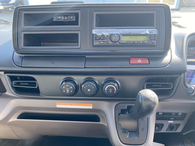 三菱ふそう キャンター 小型 バン 2PG-FEB80(103305) 17枚目