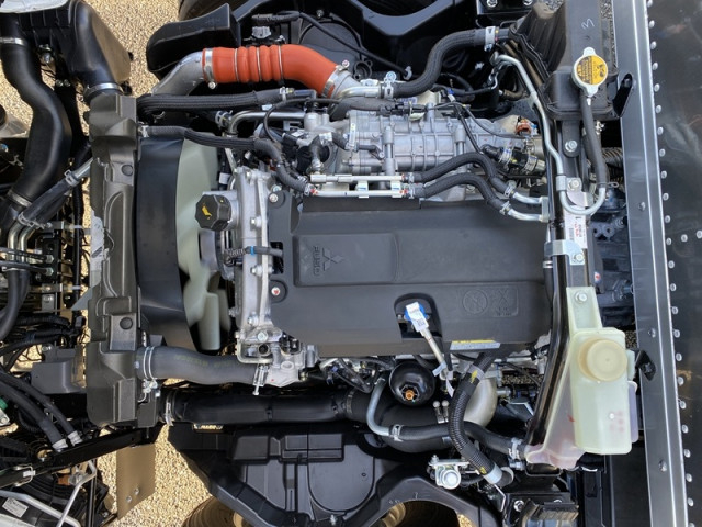 三菱ふそう キャンター 小型 バン 2RG-FEAV0(103306) 12枚目