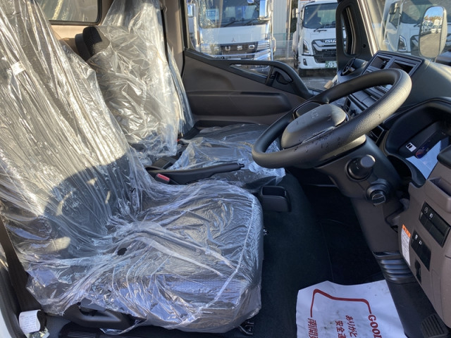 三菱ふそう キャンター 小型 バン 2RG-FEAV0(103306) 15枚目