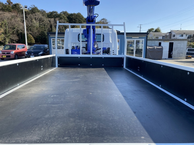 三菱ふそう キャンター 小型 平ボディ（クレーン付） 2RG-FEB90(103307) 9枚目