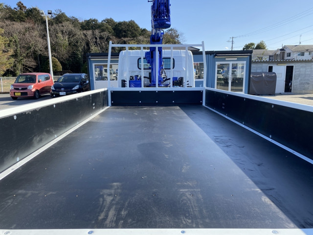 三菱ふそう キャンター 小型 平ボディ（クレーン付） 2RG-FEB90(103308) 9枚目