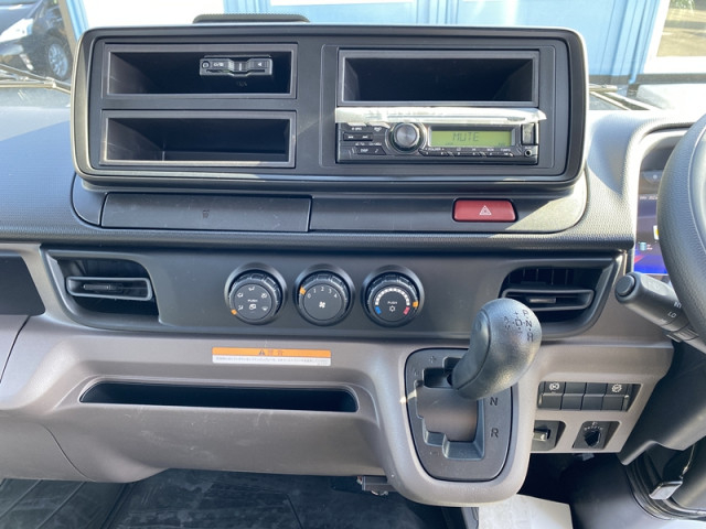 三菱ふそう キャンター 小型 平ボディ（クレーン付） 2RG-FEB90(103308) 17枚目