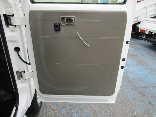 日産自動車 アトラス 小型 Wキャブ CBF-SQ1F24(103311) 32枚目