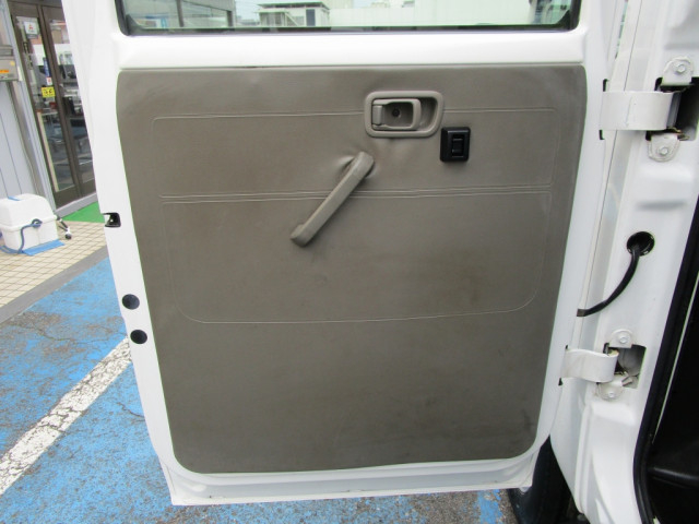 日産自動車 アトラス 小型 Wキャブ CBF-SQ1F24(103311) 33枚目